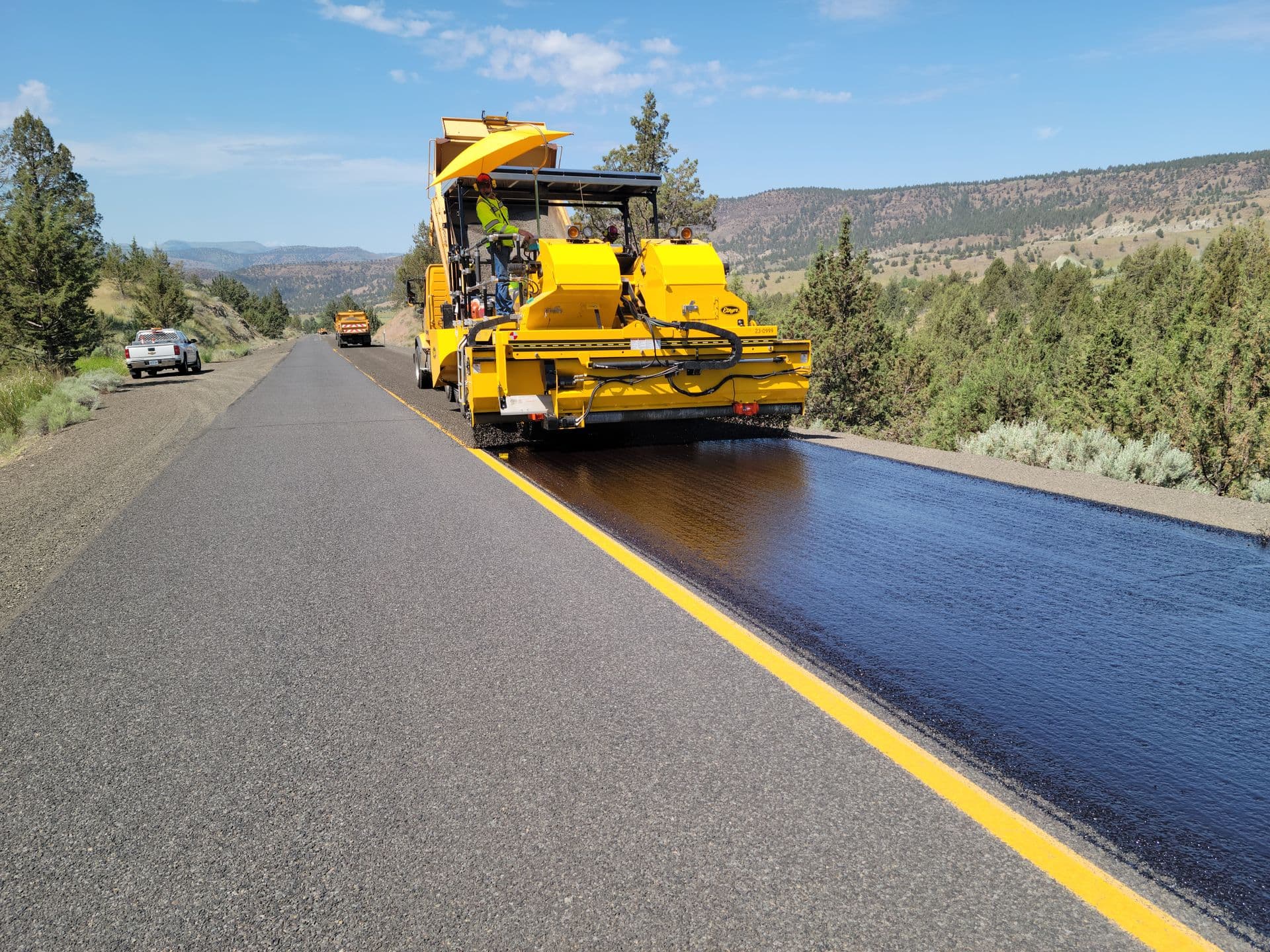 Bitumen application during road construction