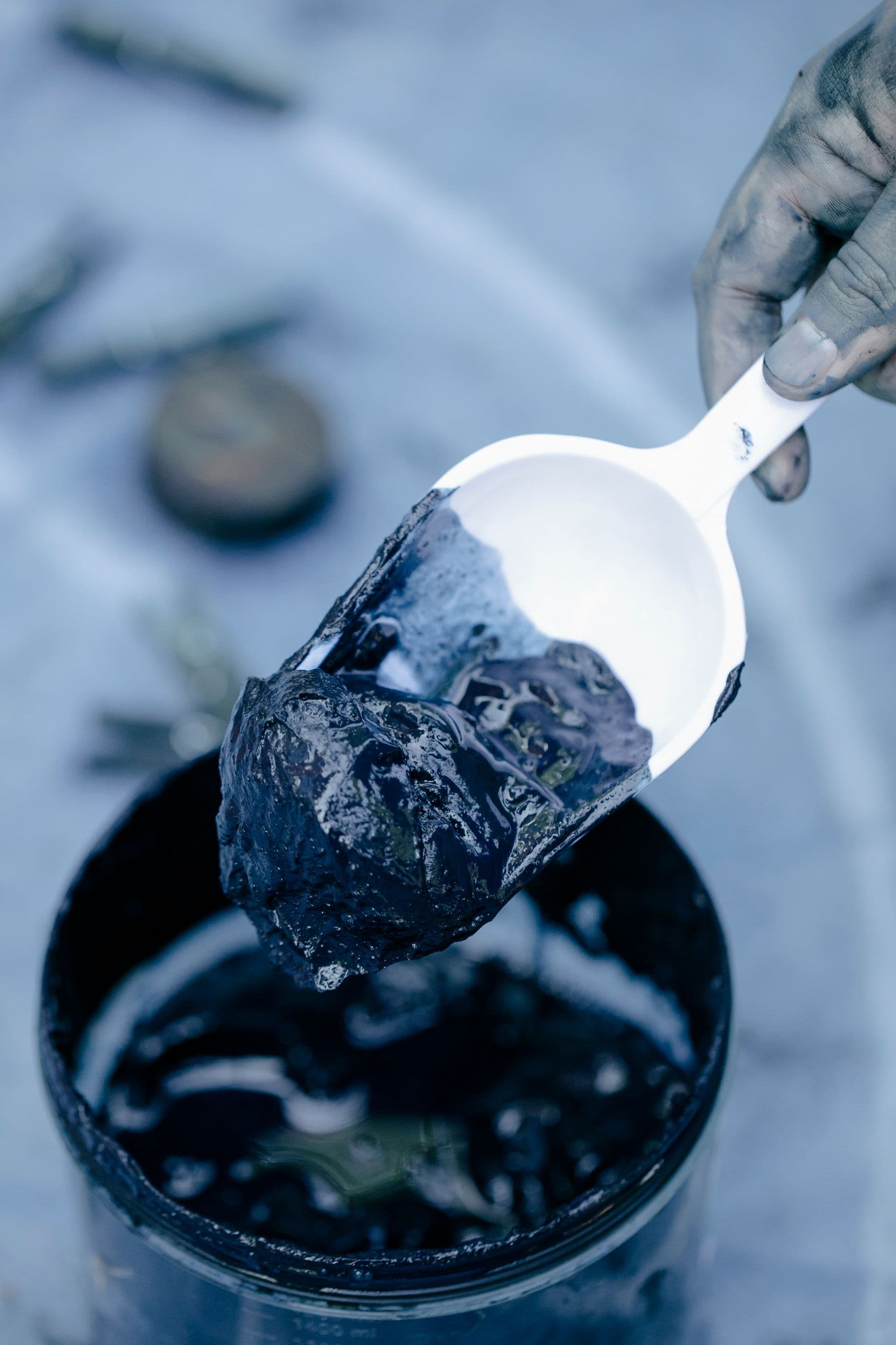 Laboratory examination of a bitumen sample