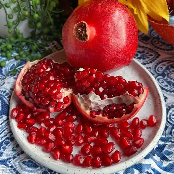 pomegranates2